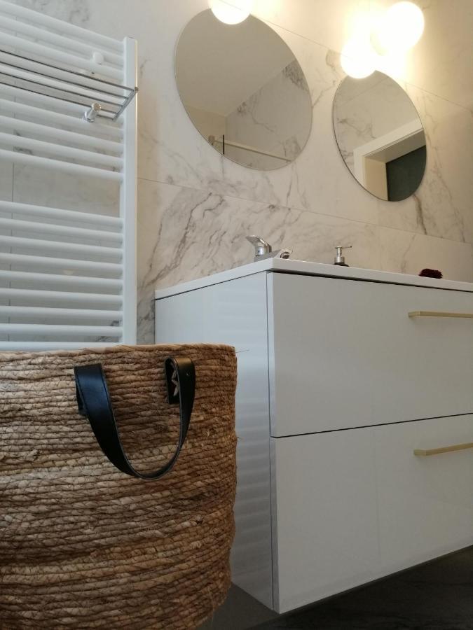 Apartmán Large 800m From The 90 Square Meters *